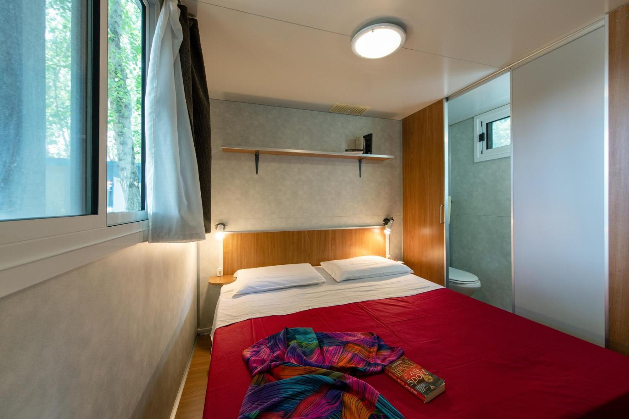 Camping Village Punta Navaccia トゥオーロ・スル・トラジメーノ エクステリア 写真