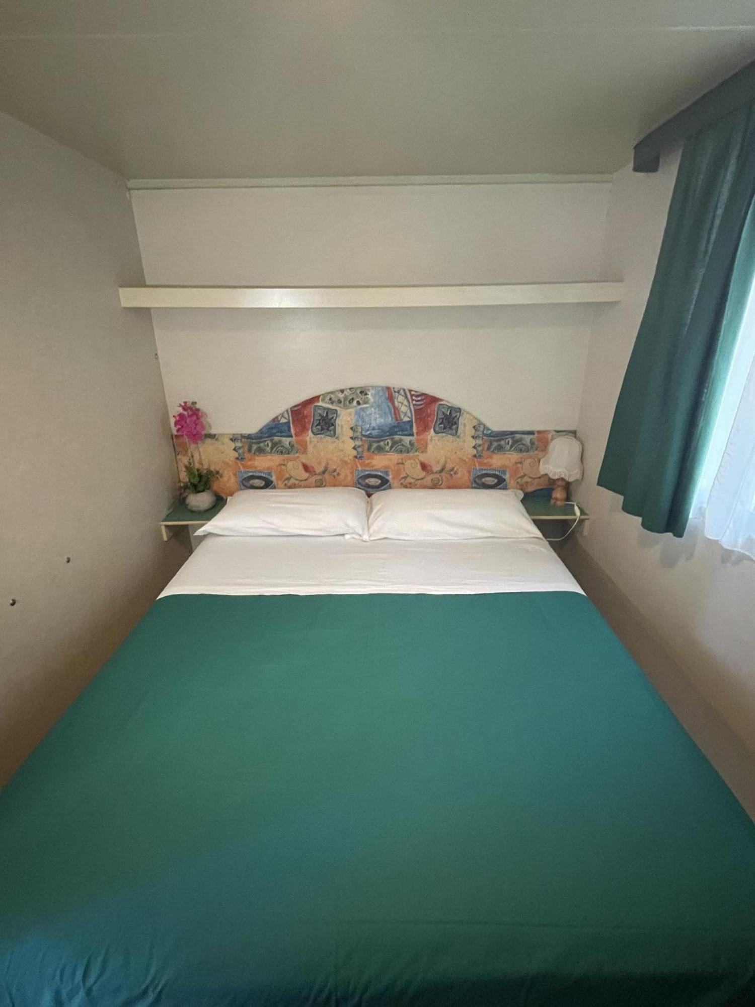 Camping Village Punta Navaccia トゥオーロ・スル・トラジメーノ エクステリア 写真