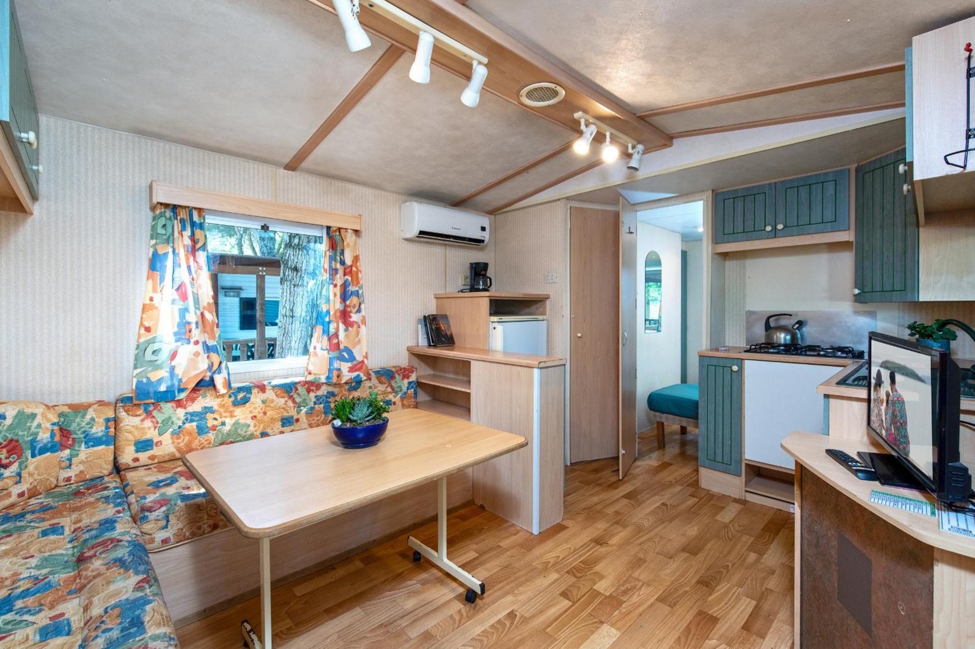 Camping Village Punta Navaccia トゥオーロ・スル・トラジメーノ エクステリア 写真